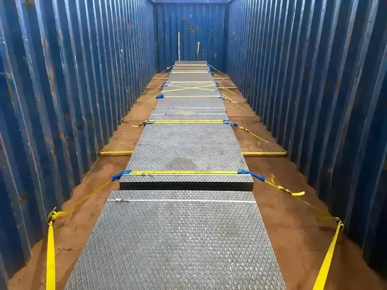 Container Lashing operation 2