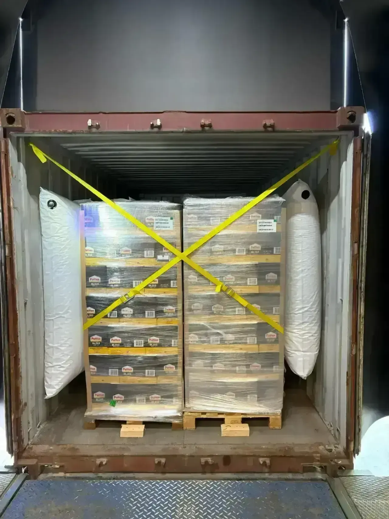 Container Lashing operation 6